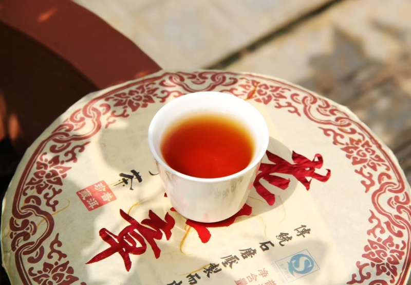 宫廷级别的老班章熟茶饼