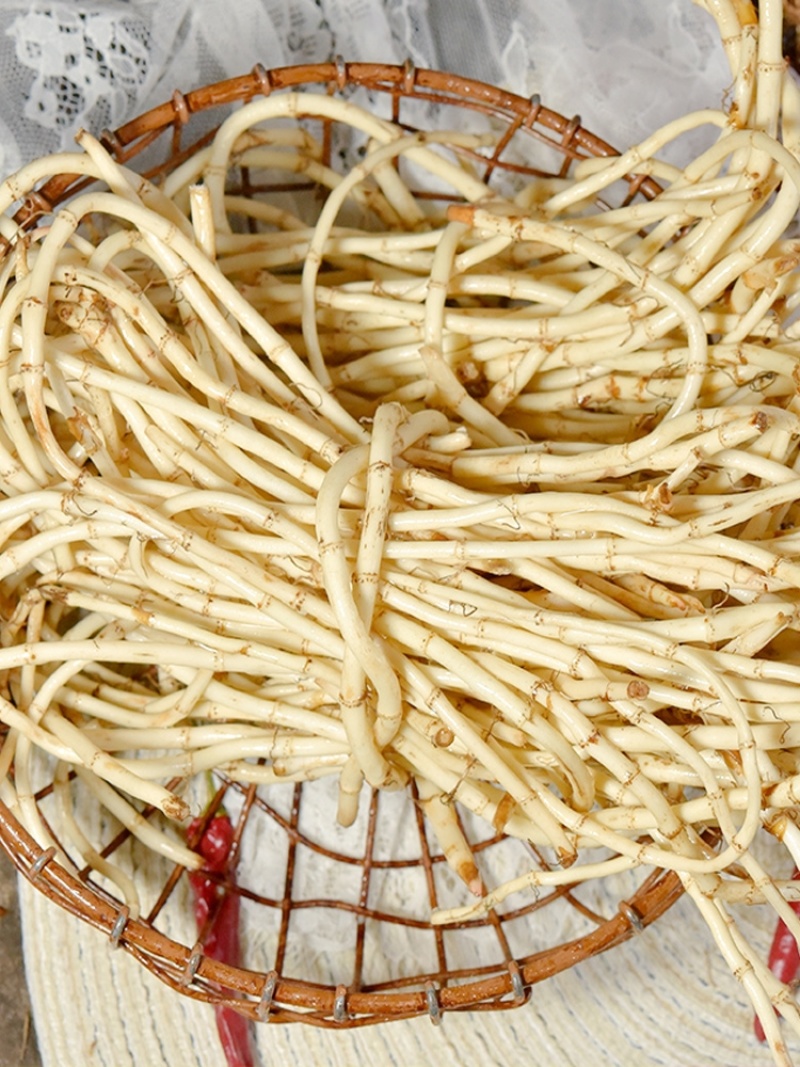 鱼腥草根折耳根野菜特菜货源充足，欢迎订购。