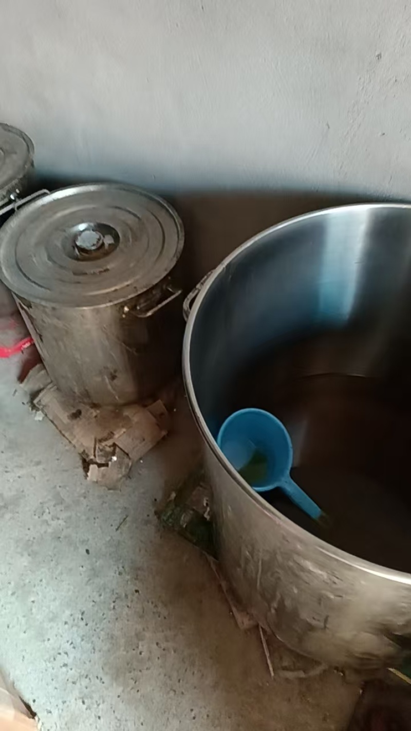 【热卖】江西山茶油正宗山茶油品质保证1斤可发欢迎电联