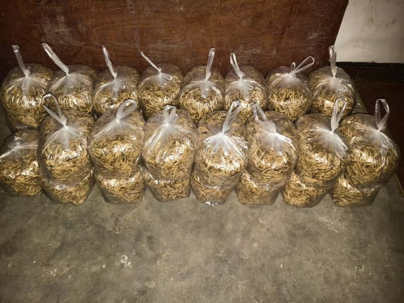 手工大头菜，无任何添加剂，口感爽脆，可炒，可以炒凉。