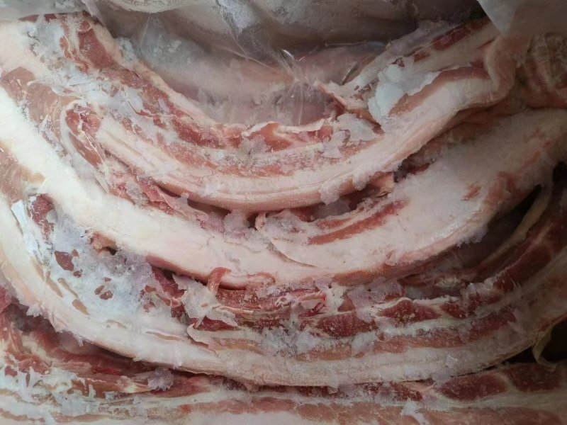 精品五花肉大量供应，合格证齐全，厂家直供货源充足