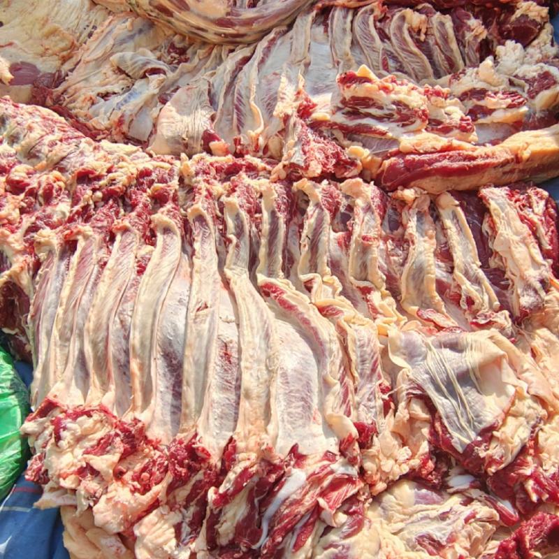 牛大块肉，炒菜生产品，可小刀，欢迎进店选购