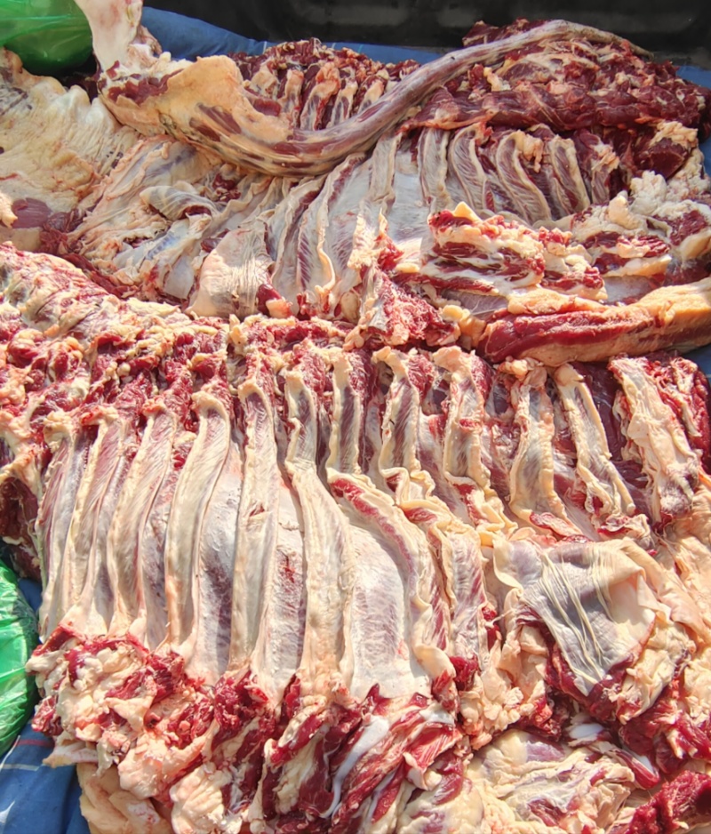 牛大块肉，炒菜生产品，可小刀，欢迎进店选购