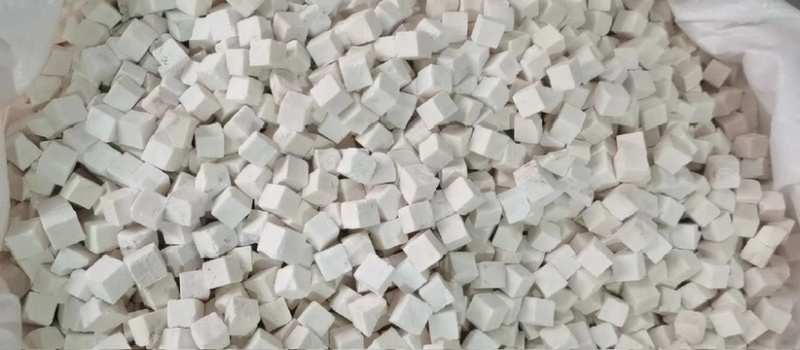云南白茯苓中心丁厂家直销，货品齐全，价格实惠，