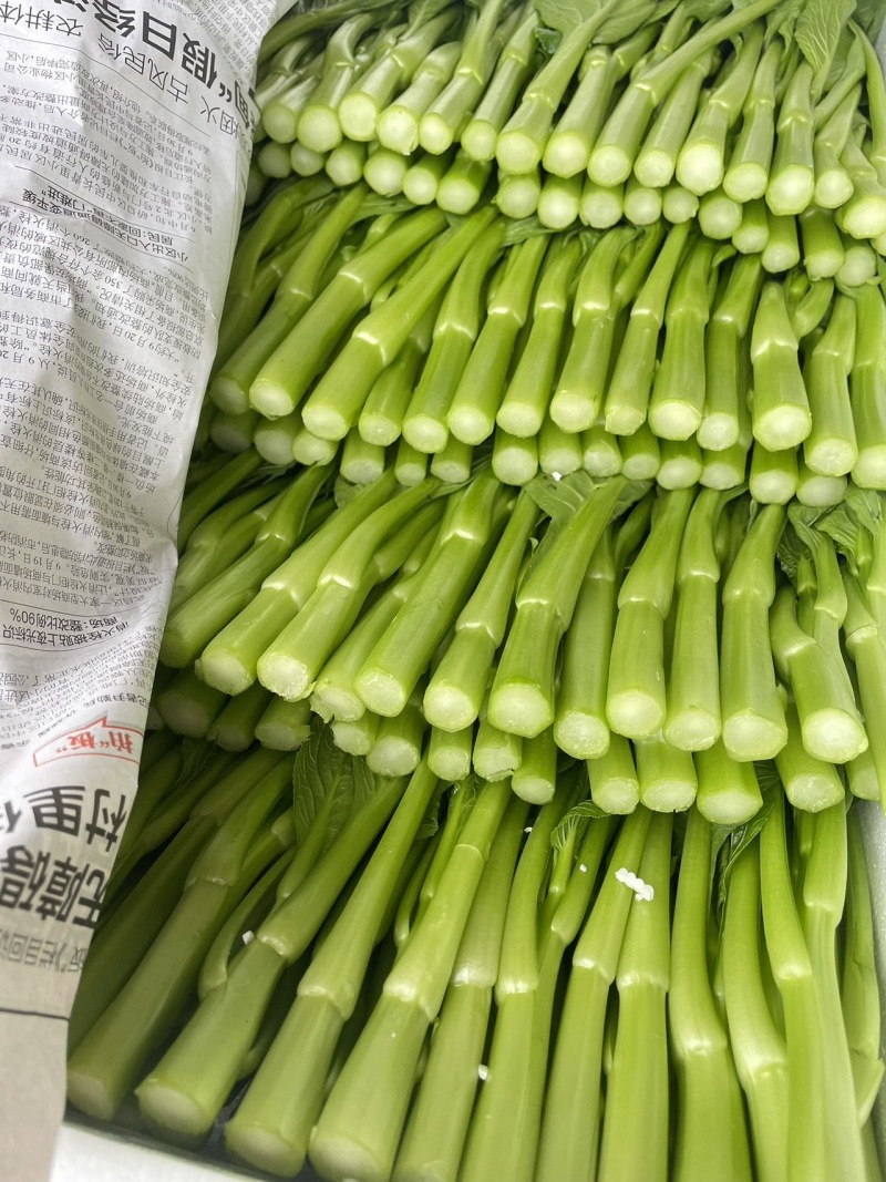 新鲜菜苔甜菜心，健康，营养丰富，口感鲜美，适合炒菜和清蒸