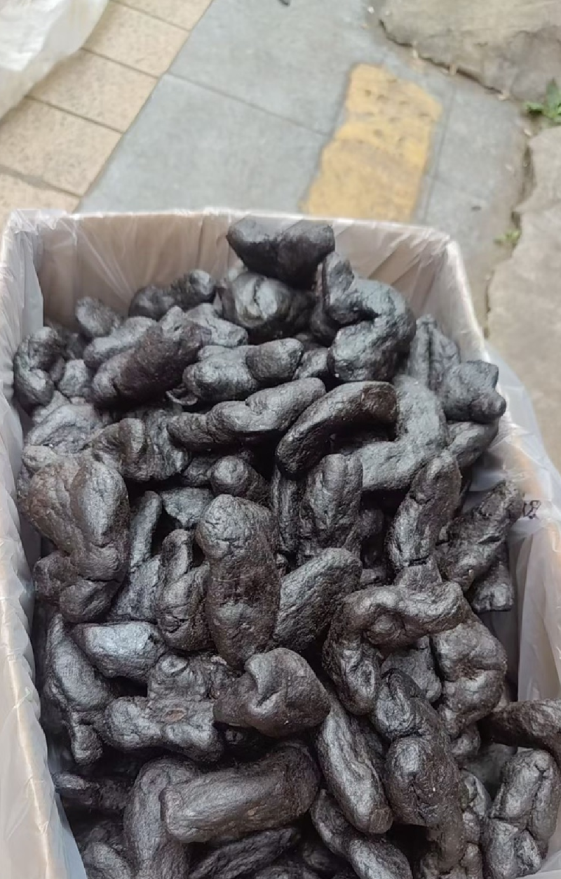黄精生黄精制黄精优质黄精个，九蒸九晒的制黄精