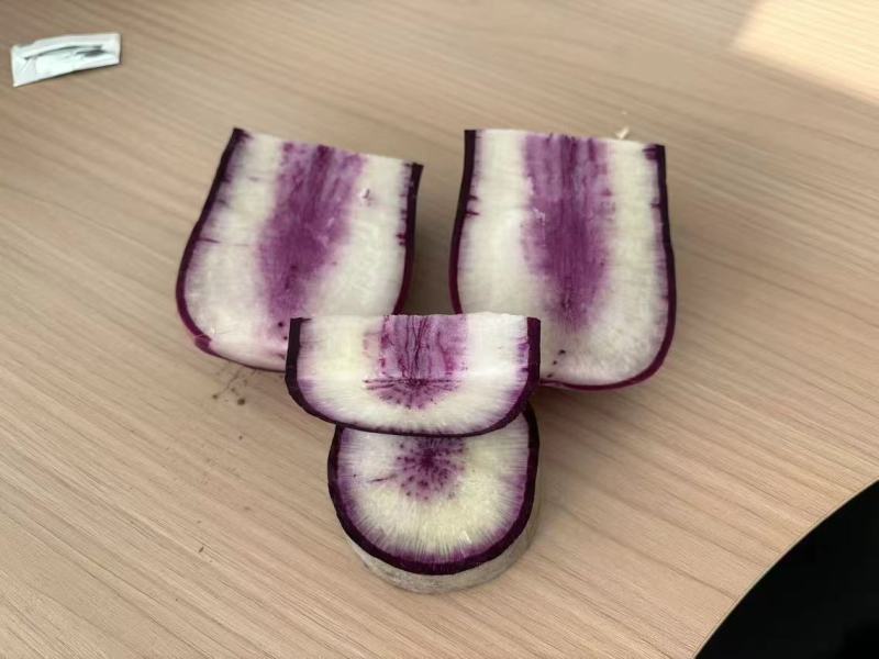 冰淇淋萝卜水果萝卜冷库货开始出库市场电商货囤货的