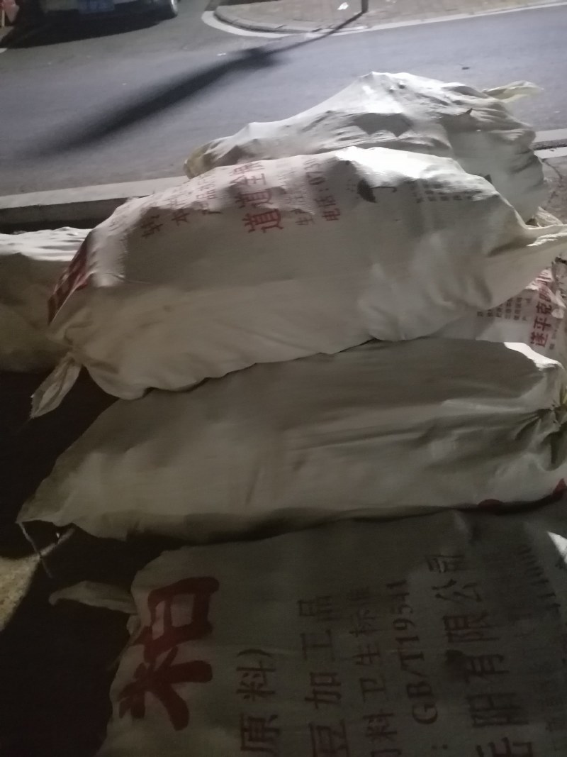 土茯苓，野生货，本地新鲜土茯苓，白肉，粉质，长期供应