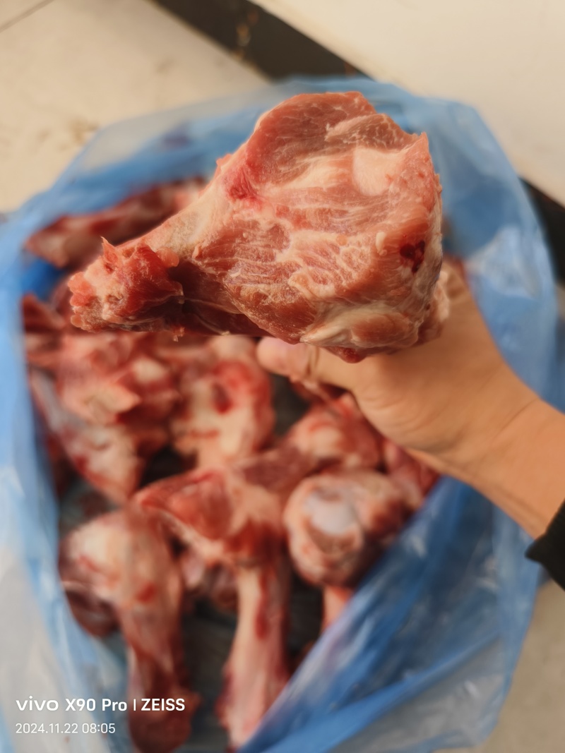 多肉大棒骨3块左右一斤