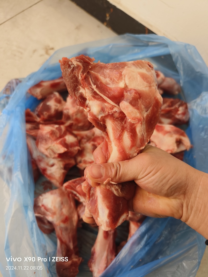 多肉大棒骨3块左右一斤