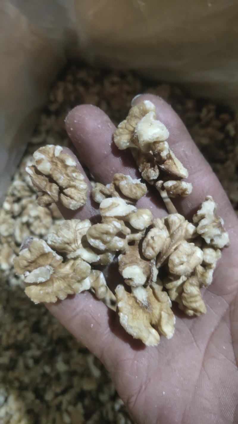 25年新货坚果干果，产地直供各种规格核桃仁，可视频看货
