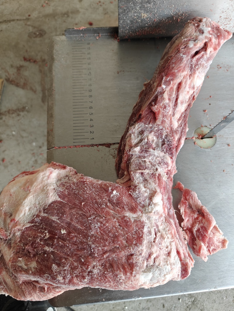 精选加肉款房间骨带排羊蝎子自助酱骨火锅**。