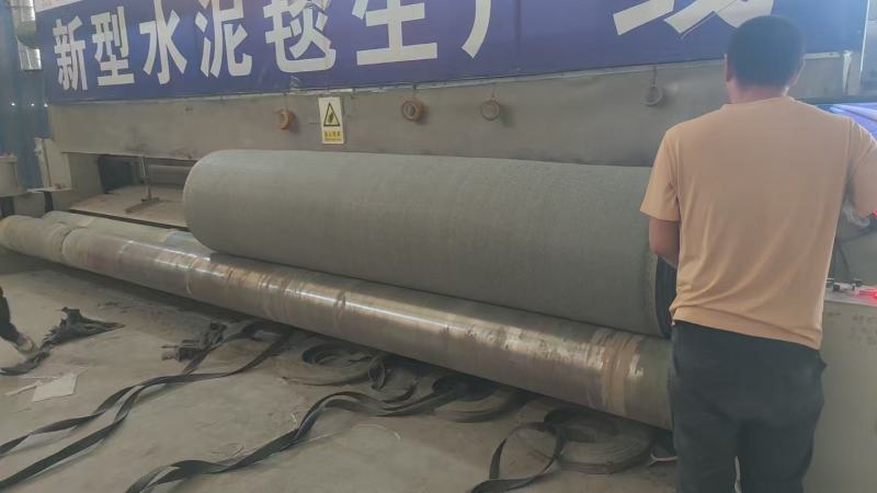 山东水泥毯鱼塘护坡人工湖防水厂家直供