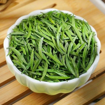 海拔高空气好云雾缭绕天然氧吧云雾茶
