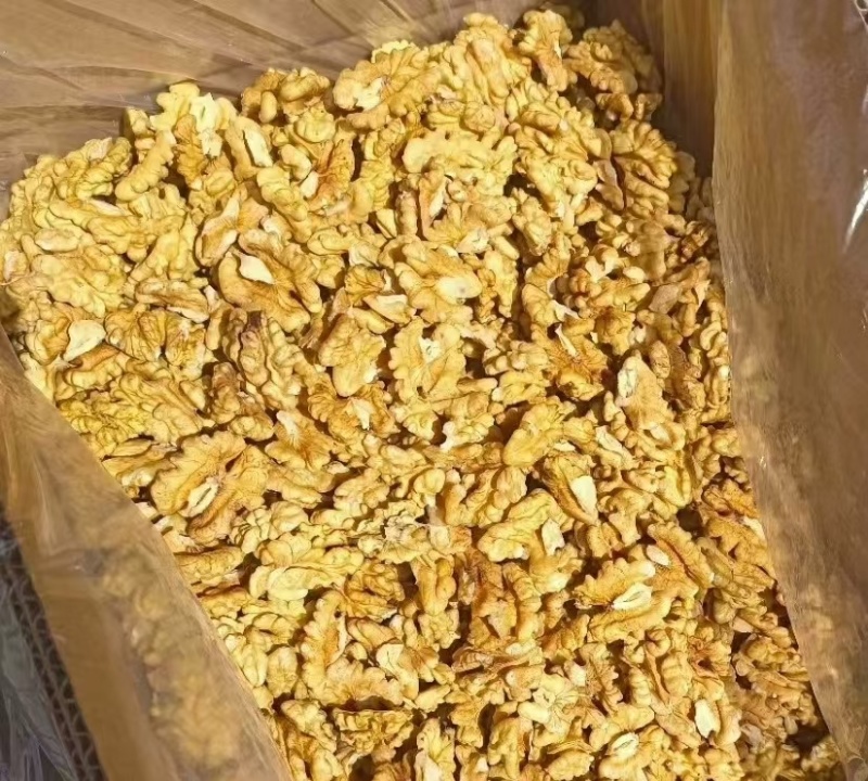 核桃油正宗新疆核桃油厂家直销品质保证量大从优欢迎订购