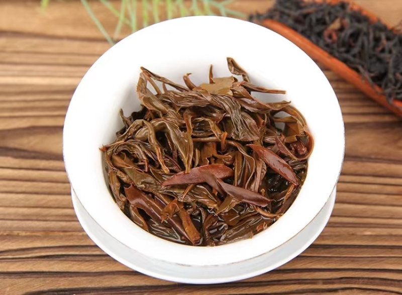 早春野生红精致茶礼滇红茶中的两大尖货之一，红叶多多，