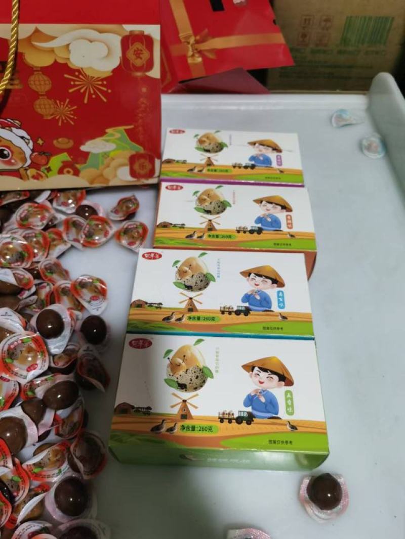 五香鹌鹑蛋，礼盒装，散装都有