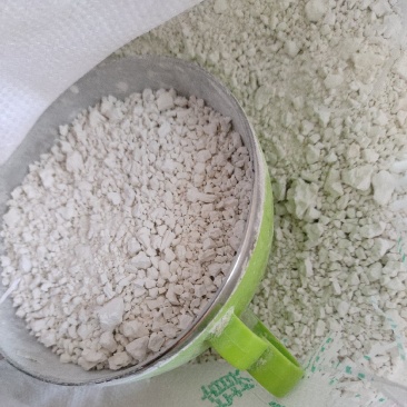 红薯淀粉。自家红薯打粉，%纯粉子