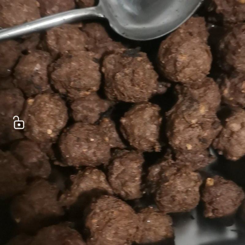 精品牛肉丸子。纯牛肉品质保证，货真价实。假一赔10倍。