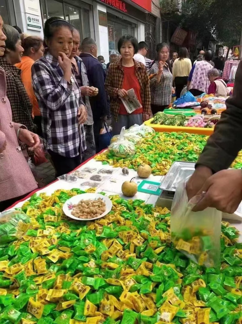 梨膏糖梨膏糖润喉糖地摊展会电商超市门市火爆产品