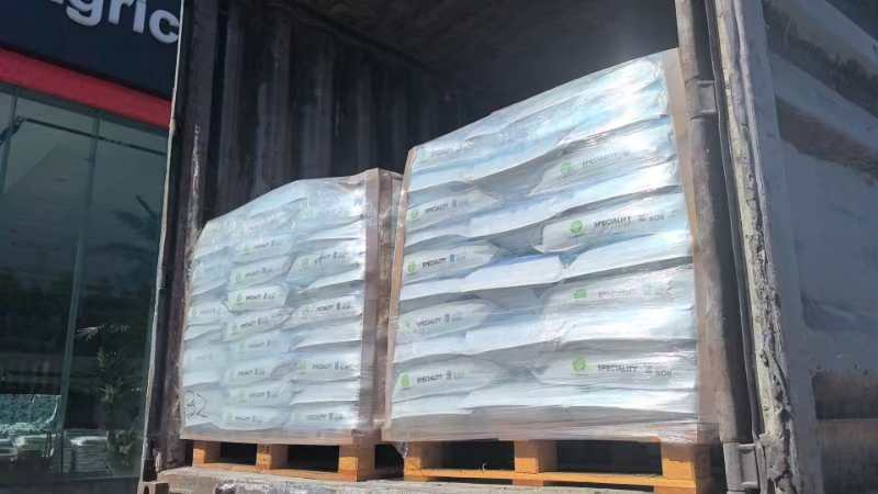 登陆者意大利进口大量元素水溶肥提质增产疏松土壤防畸形果