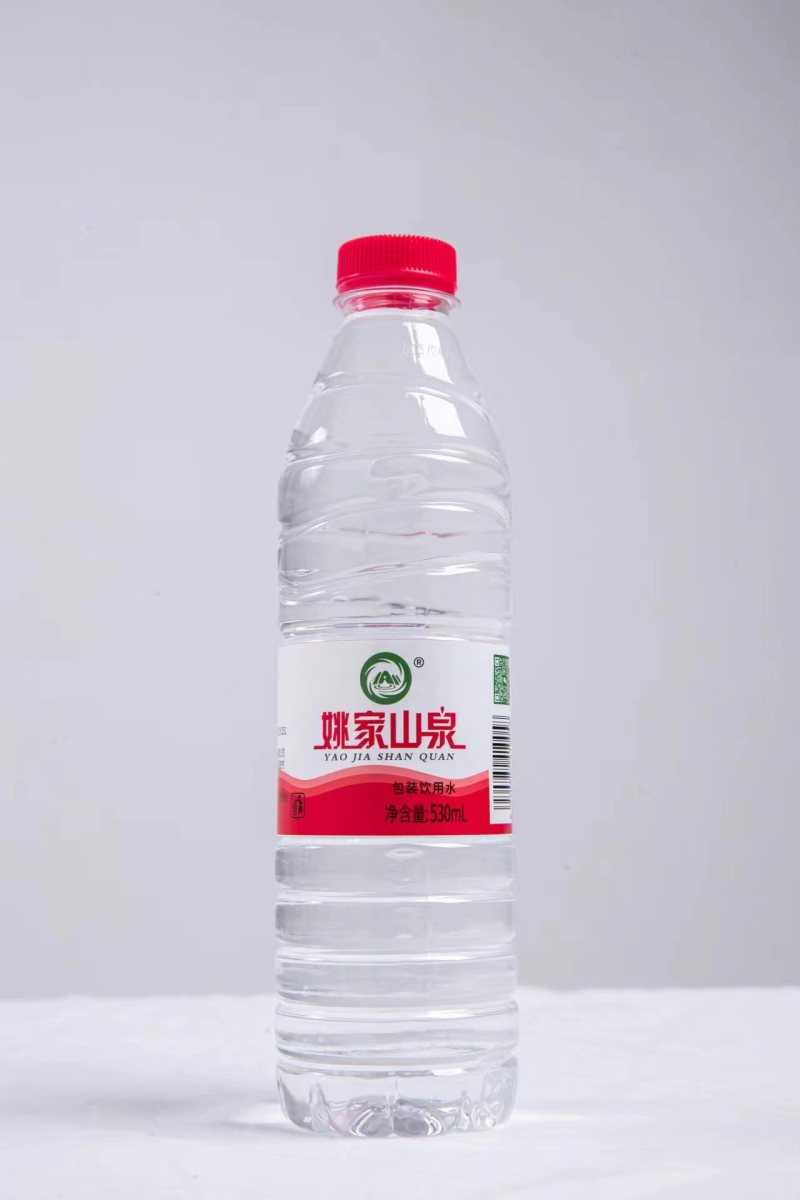 矿泉水