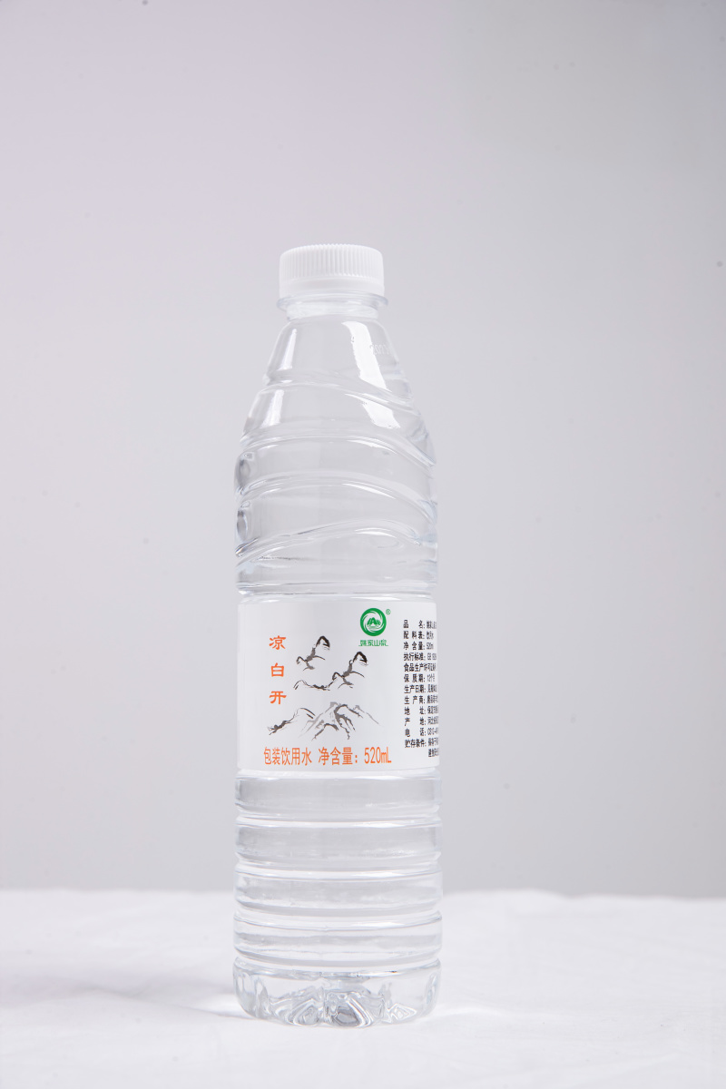 矿泉水