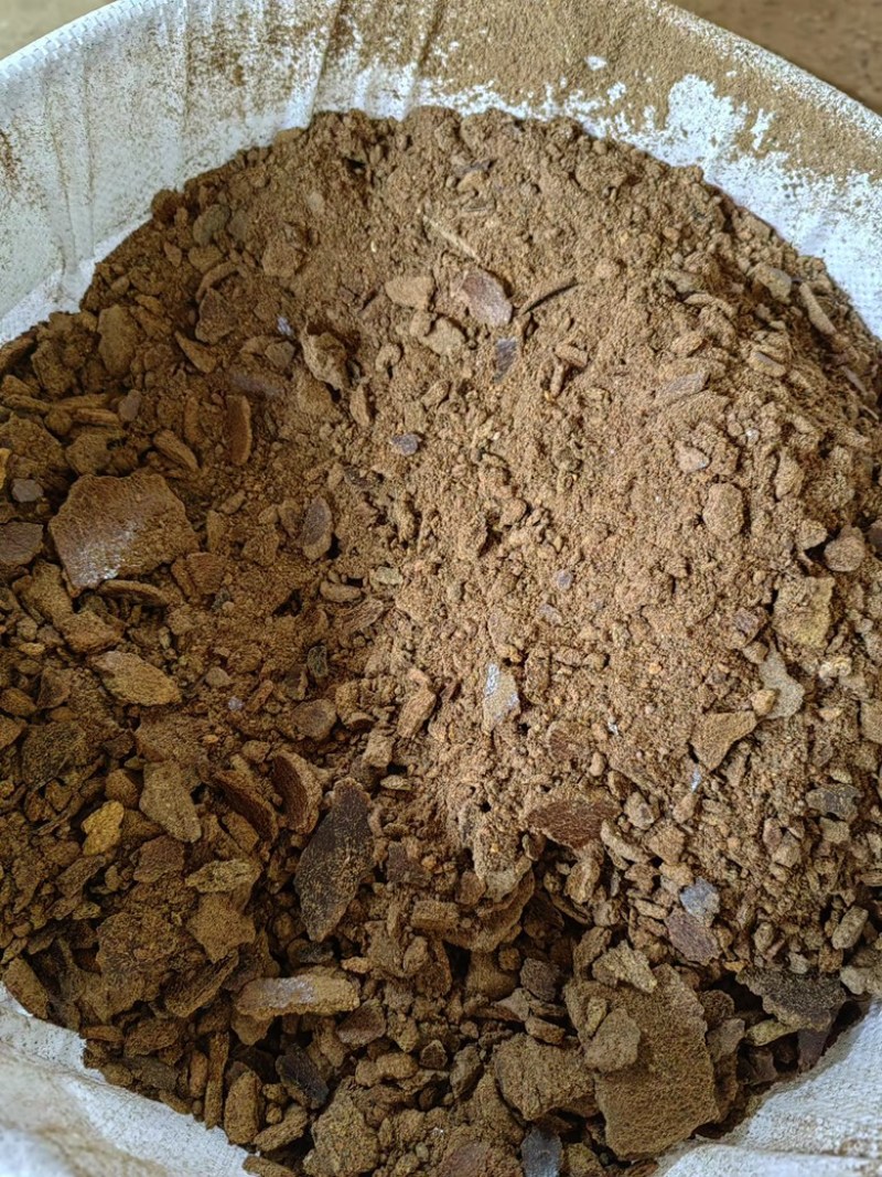 油菜籽油枯货源充足，产地直发，诚信经营，欢迎客商来电
