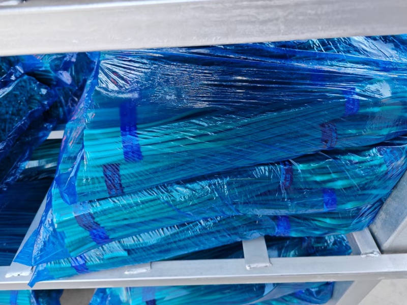 优质二级红帽，一级红帽蒜苔大量现货量大从优一条龙服务