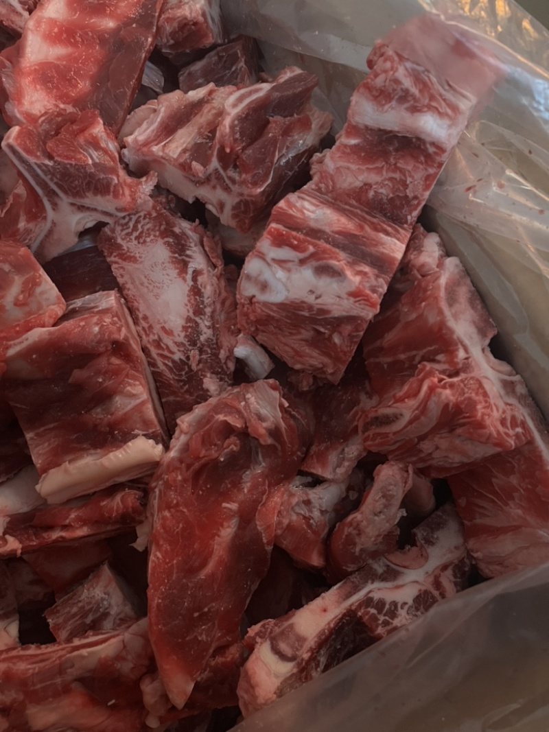 鲜牛骨头/国产牛杂骨/肉含量多/有板筋/一手货源/量大价优