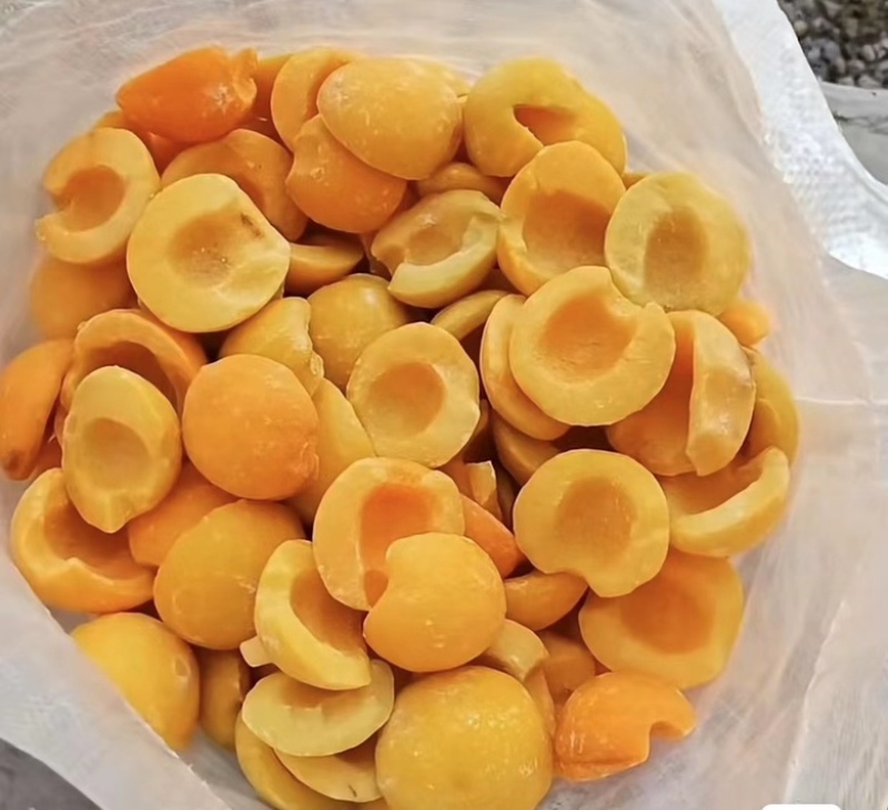 山东精品水果罐头使用黄桃瓣大量有货欢迎咨询