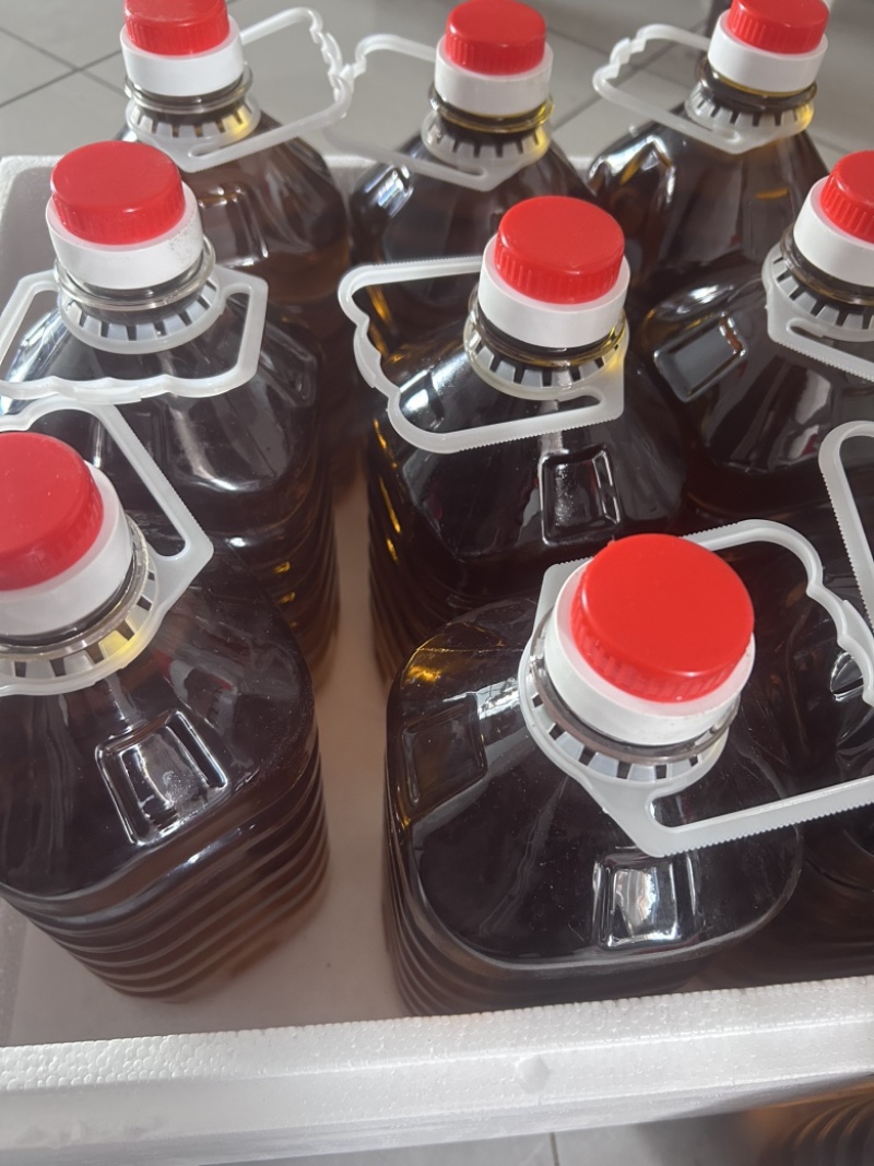 云南鲜榨高山老树核桃油，5斤装/瓶