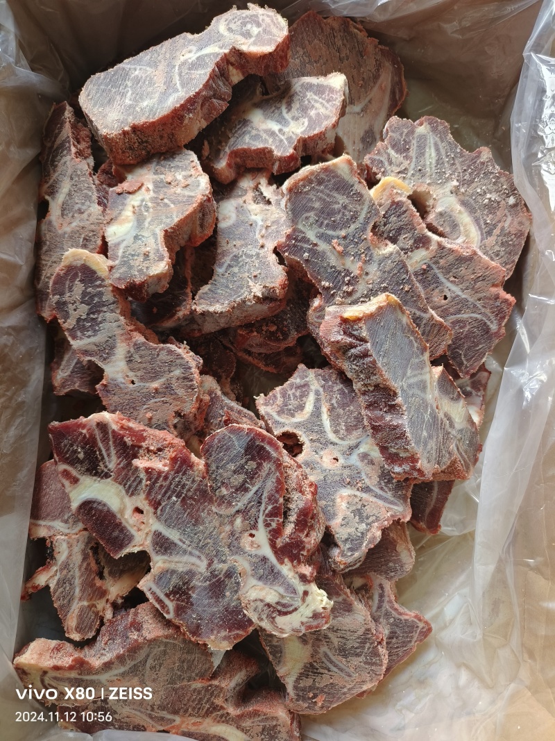 满肉牛脖骨