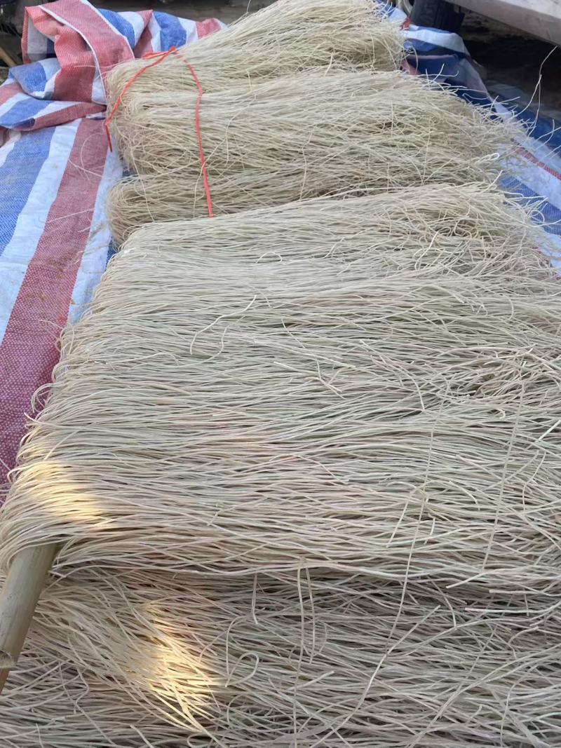 自家做的纯红薯粉条，无任何添加，只在做粉条使用少量食用帆