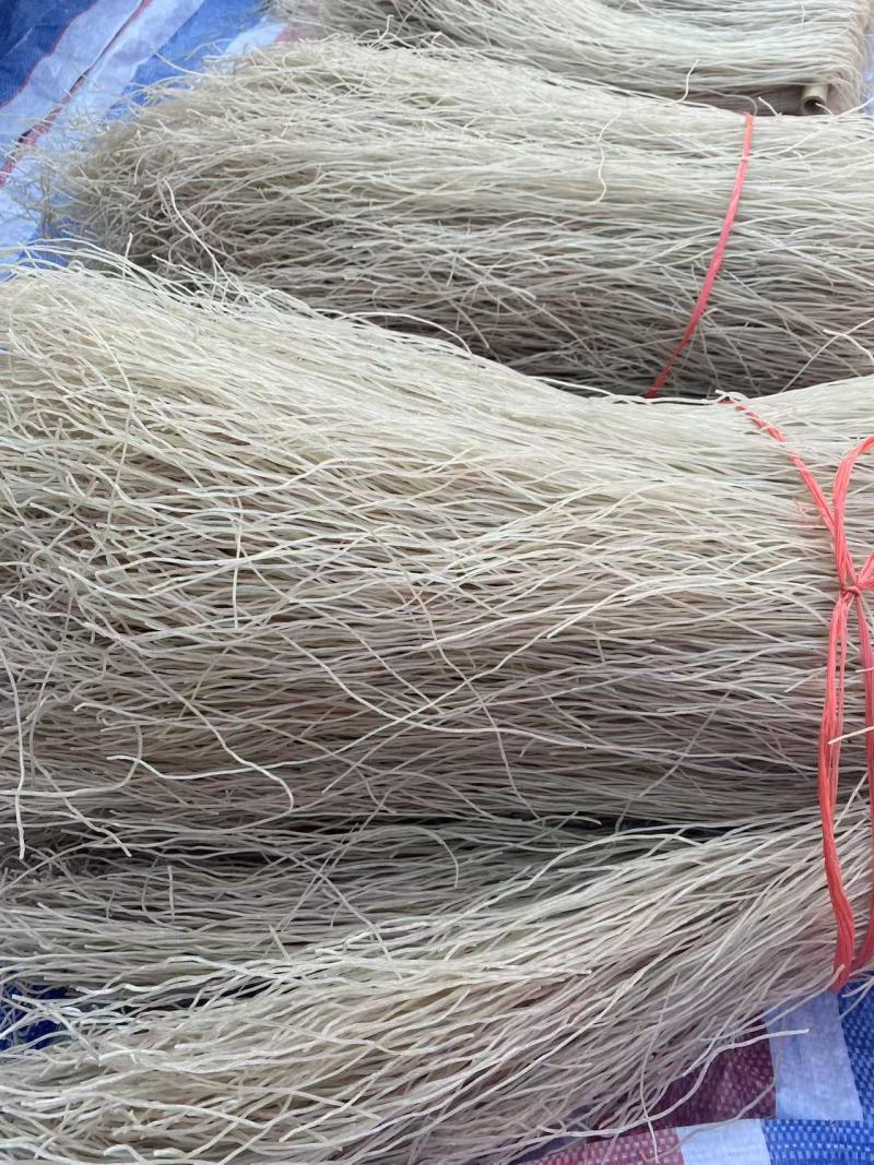 自家做的纯红薯粉条，无任何添加，只在做粉条使用少量食用帆