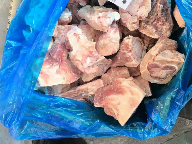 猪后腿骨