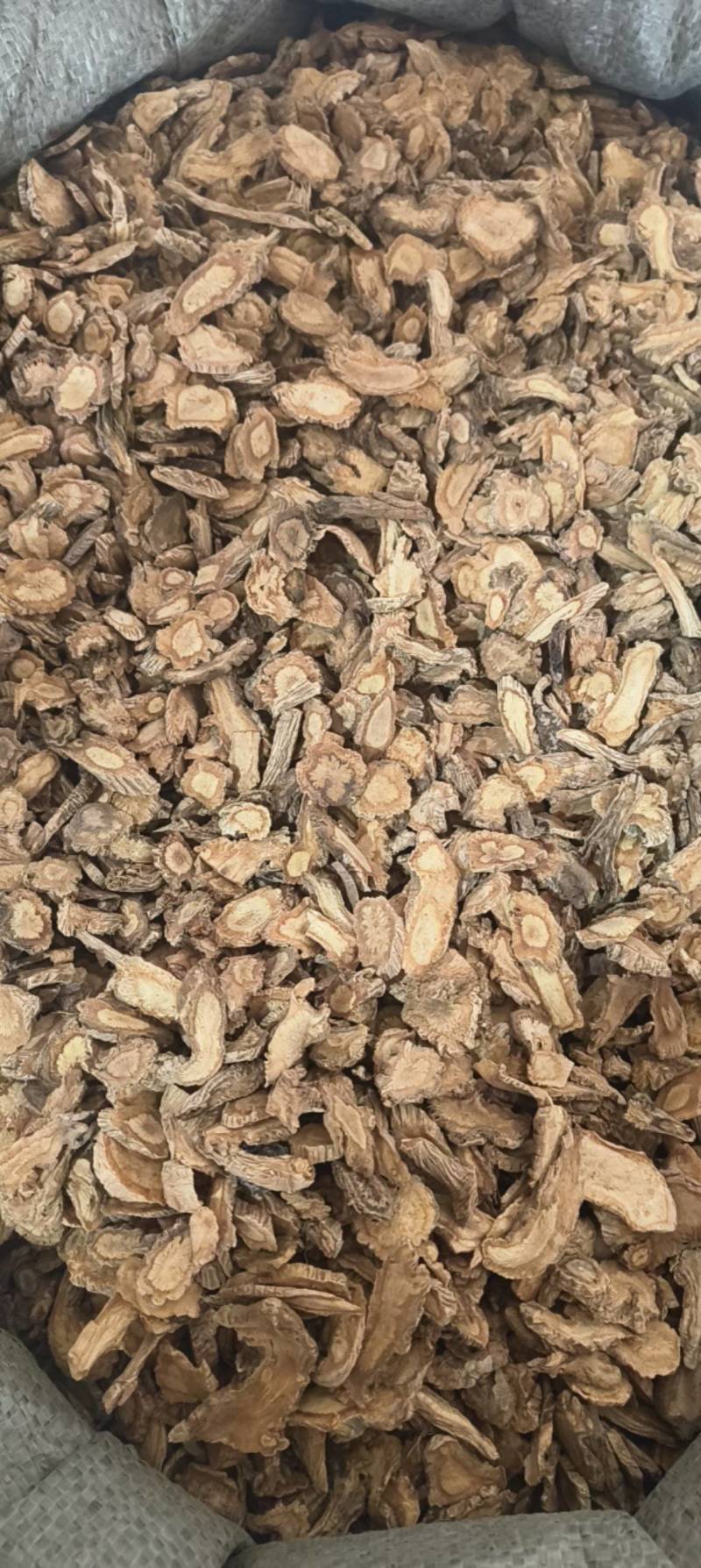 防风大片祥泰药材栈中药材批发零售实物拍摄量多从优欢迎