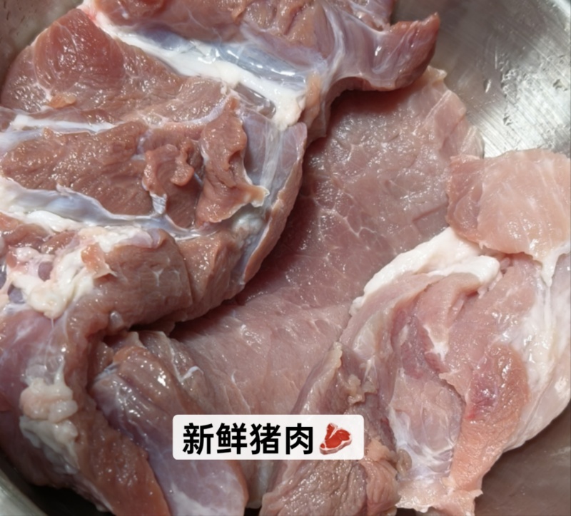 【酸豆角炒肉末】松茸肉沫搭上农家自泡酸豆角又酸又脆很开胃