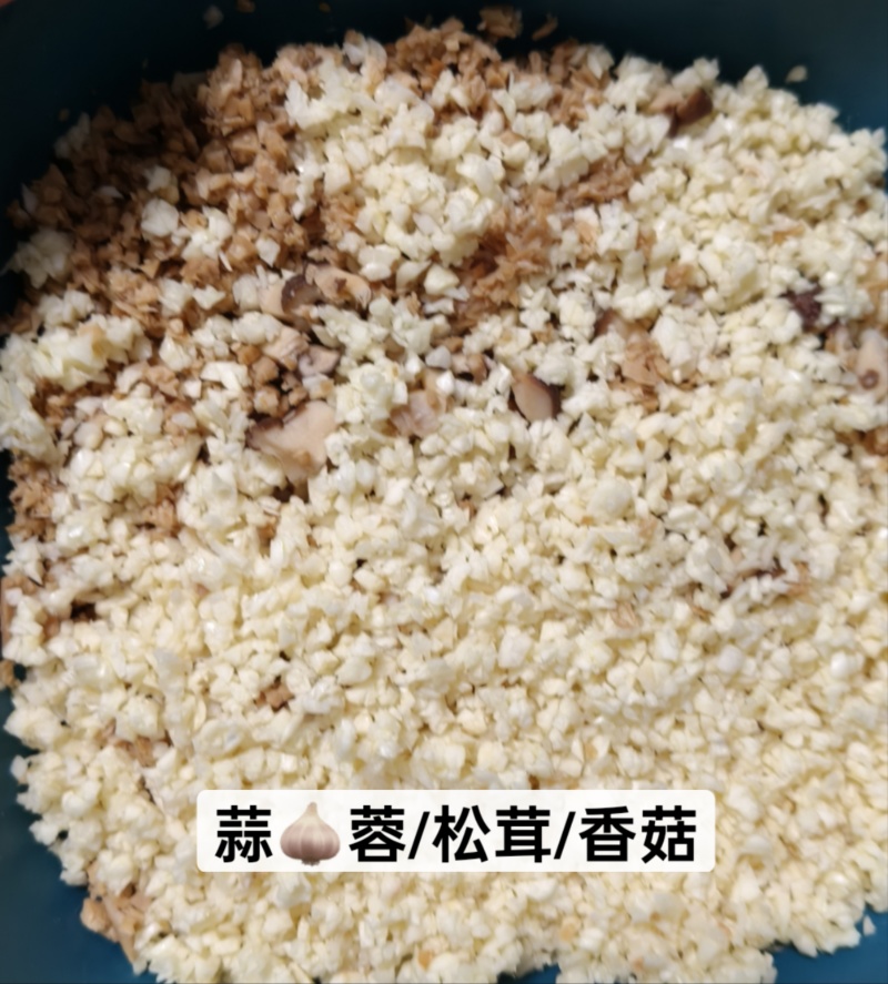 【酸豆角炒肉末】松茸肉沫搭上农家自泡酸豆角又酸又脆很开胃