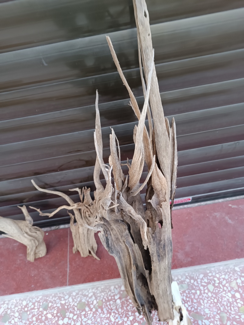 红土沉香摆件