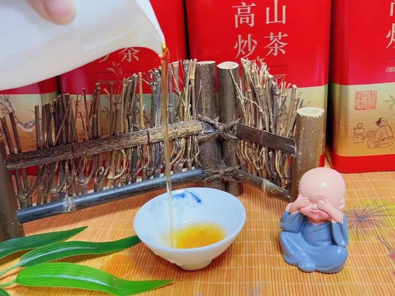 本地高山炒茶礼盒，一套2罐一斤装，送礼自食两宜