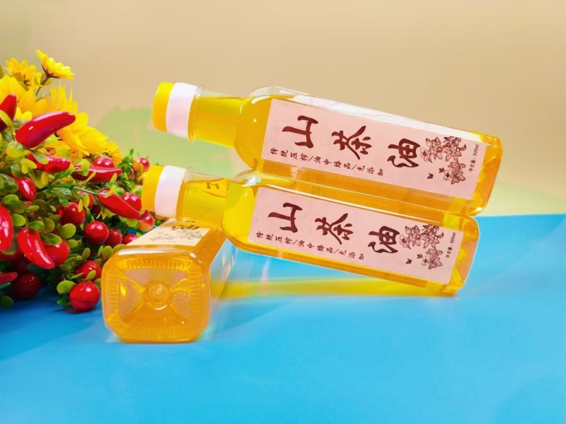 山茶油量大优惠，一次合作终身朋友，欢迎各地老板前来合作