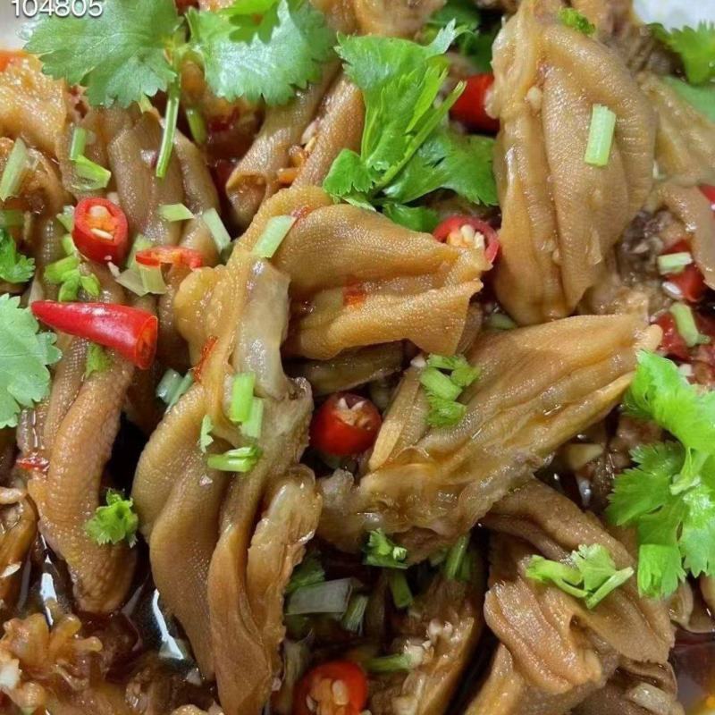 无骨鸭掌开袋即食口感鲜香微微辣大量现货，长期供应
