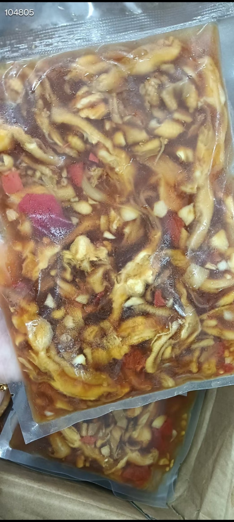 无骨鸭掌开袋即食口感鲜香微微辣大量现货，长期供应