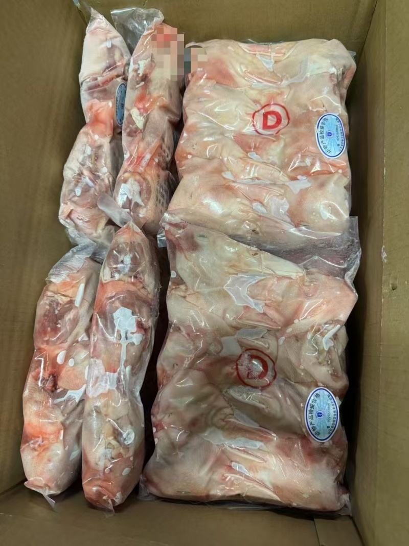 大品牌二级鸭头现货20吨低价出，电商可用