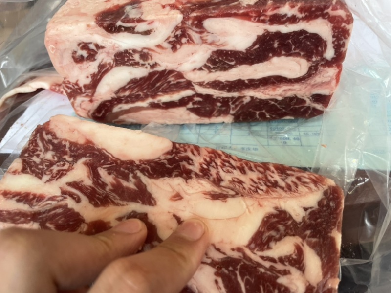 康格伊和牛肉砖