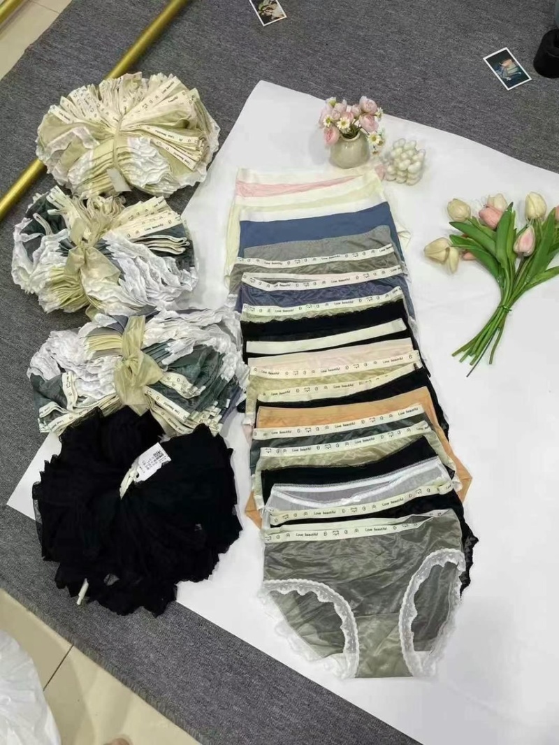 10000条女装内裤纯棉2.99清，分货➕0.5