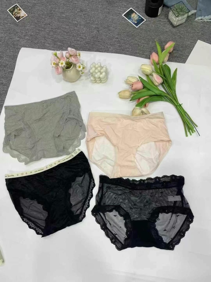 10000条女装内裤纯棉2.99清，分货➕0.5