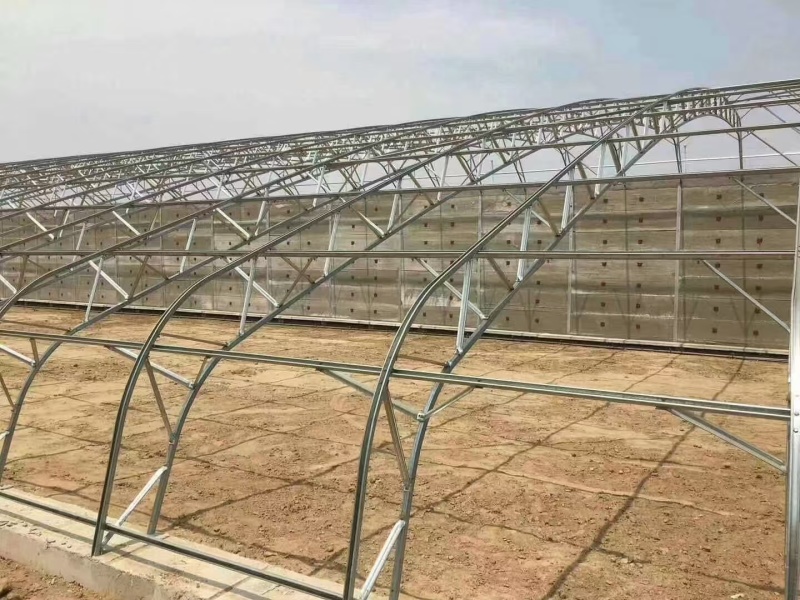C型钢双膜骨架大棚结实耐用大棚温室骨架现货，全国供应