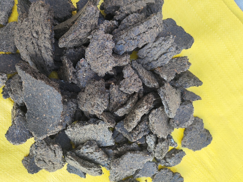 厂家直接发货蓖麻饼，蓖麻饼含有机质高，